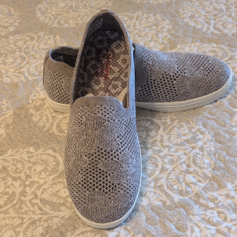 Skechers Taupe Flats Size 7